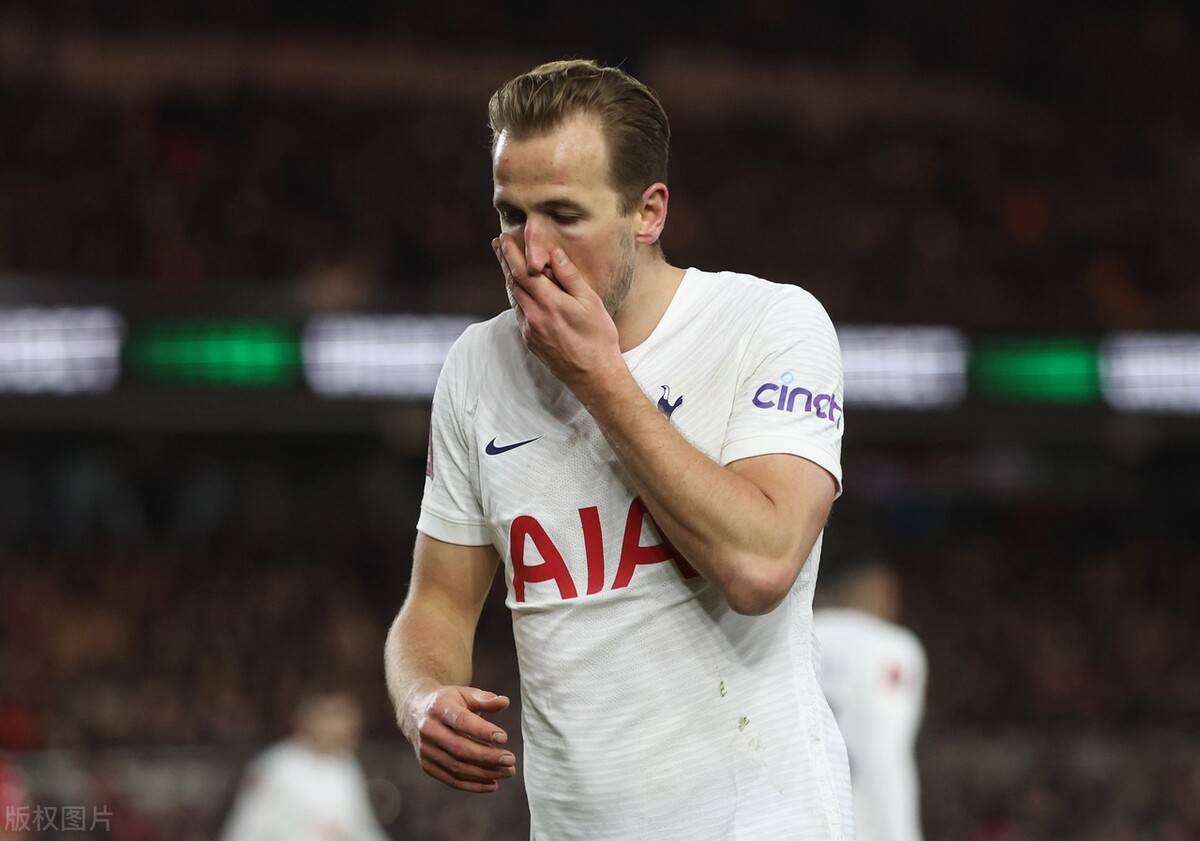 包含集结日突围战来临；莱比锡围绕足总杯造点机会；悬念犹存；临场指挥获称赞的词条